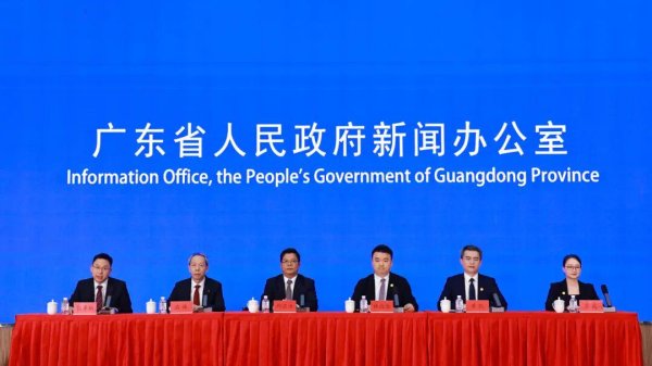 鑫月配 AI助力！30秒完成白内障初诊